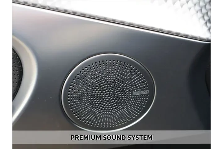 $29490 : Genesis G70 2023 2.0T 4dr Se image 4