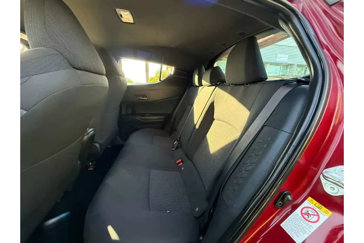 $11900 : TOYOTA C-HR XLE image 3