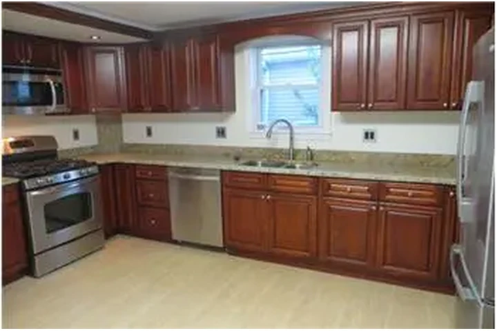 $3500 : Rental property with 3 bedro image 3