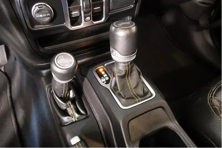 $35212 : Jeep Wrangler Unlimited 2022 image 8