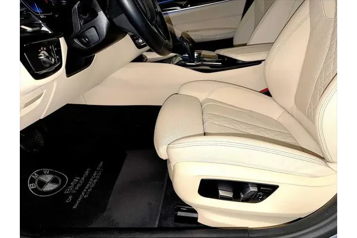 $35943 : BMW 5 Series 2023 AWD 530e x image 10