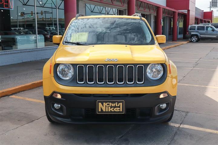 $14988 : 2015 Renegade Latitude image 3