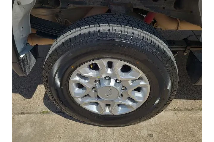 $39909 : Chevrolet Silverado 2500HD 2 image 7