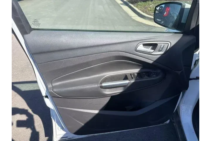 $9500 : Ford Escape 2016 SE 4dr SUV image 8