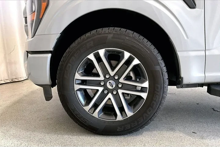 $35491 : Ford F-150 2023 4x2 XL 4dr S image 6