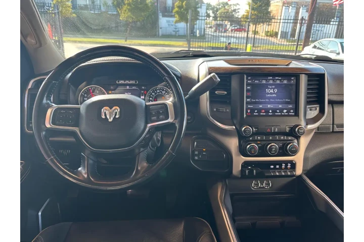 2020 RAM 2500 Laramie Mega Ca image 8