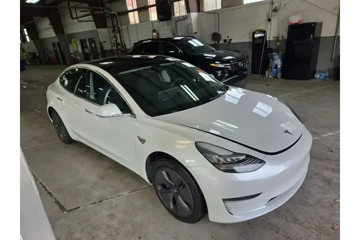 $18890 : Tesla Model 3 2019 Mid Range image 2