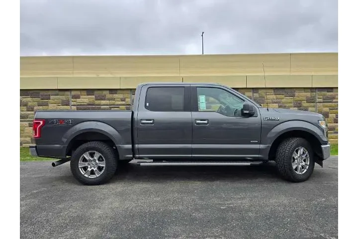 $23850 : Ford F-150 2017 4x4 XLT 4dr image 2