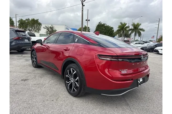 $31988 : Toyota Crown 2024 image 5