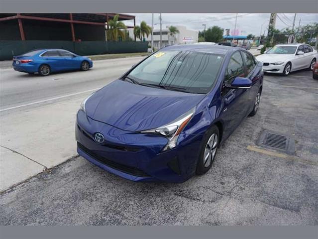 $16499 : 2018 Toyota Prius image 3