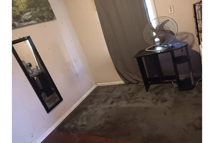 $850 : Sala de Renta image 3