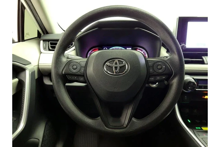 $30998 : Toyota RAV4 2024 XLE 4dr SUV image 10