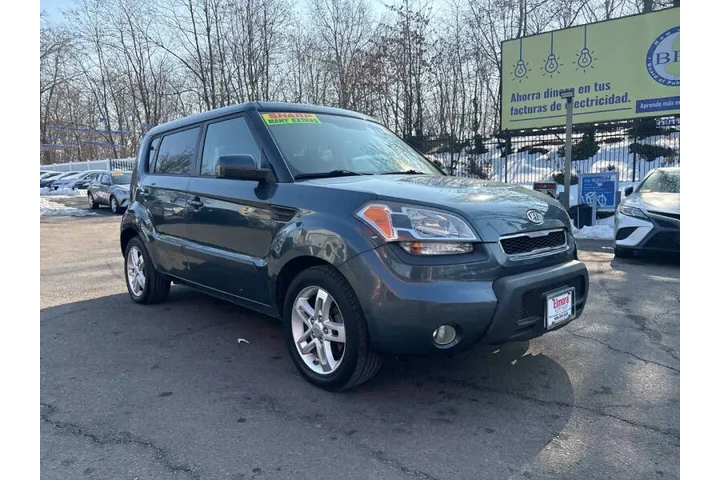 $6499 : 2011 Soul + image 1