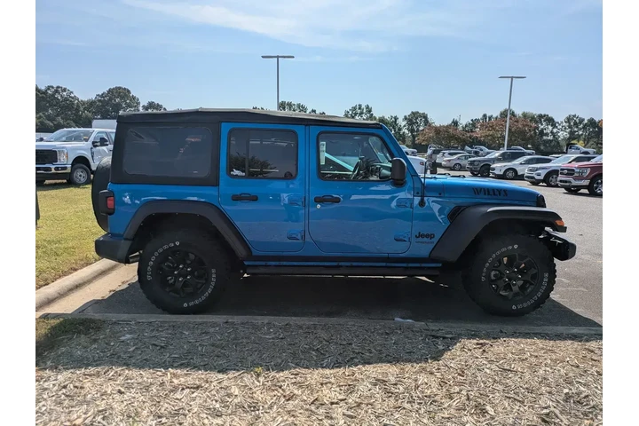 $32995 : Jeep Wrangler Unlimited 2022 image 4