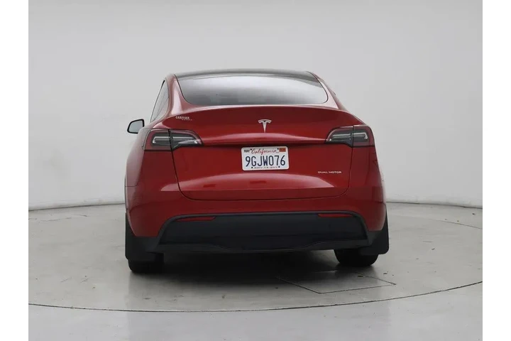 $31998 : Tesla Model Y 2023 AWD 4dr C image 6