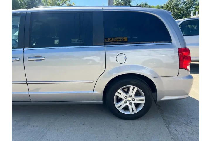 $4995 : 2013 Grand Caravan Crew image 9