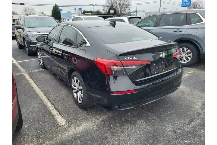 $22990 : Honda Civic 2023 LX 4dr Seda image 6