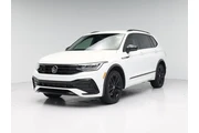 $23998 : Volkswagen Tiguan 2022 SE R- thumbnail