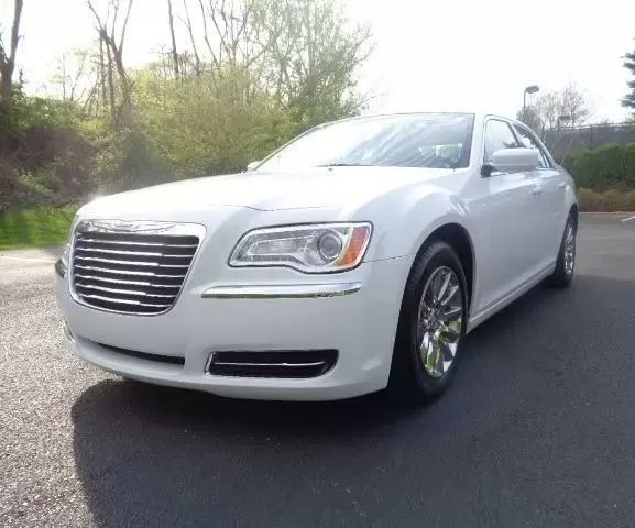 $5000 : 2014 CHRYSLER 300 LIMITED image 1