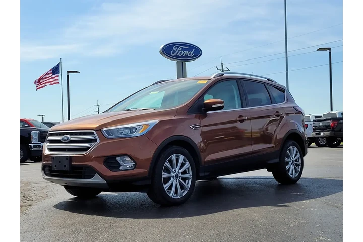 $12495 : Ford Escape 2017 Titanium 4d image 8