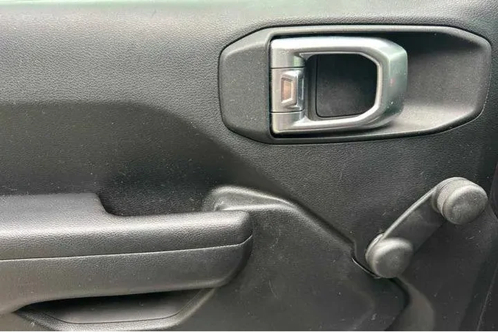 $22190 : Jeep Wrangler Unlimited 2018 image 10