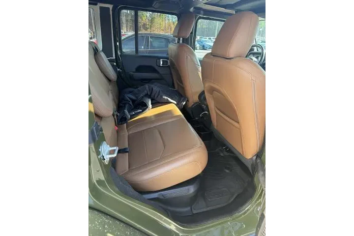 $28898 : Jeep Wrangler Unlimited 2021 image 8