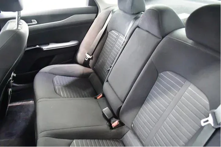 $22994 : Kia K5 2025 LXS 4dr Sedan image 10
