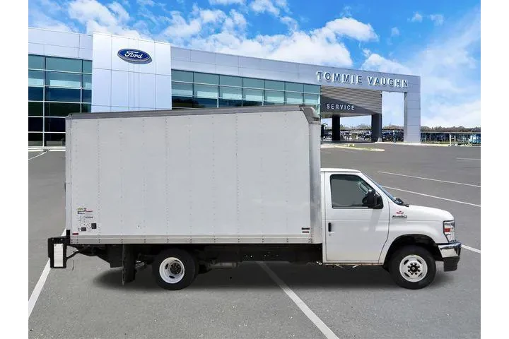 $19995 : Ford E-Series 2022 E-350 SD image 5