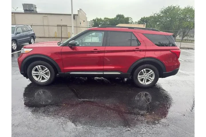 $26765 : Ford Explorer 2023 AWD XLT 4 image 5