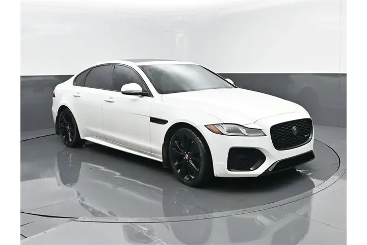 $25605 : Jaguar XF 2022 AWD P300 R-Dy image 3