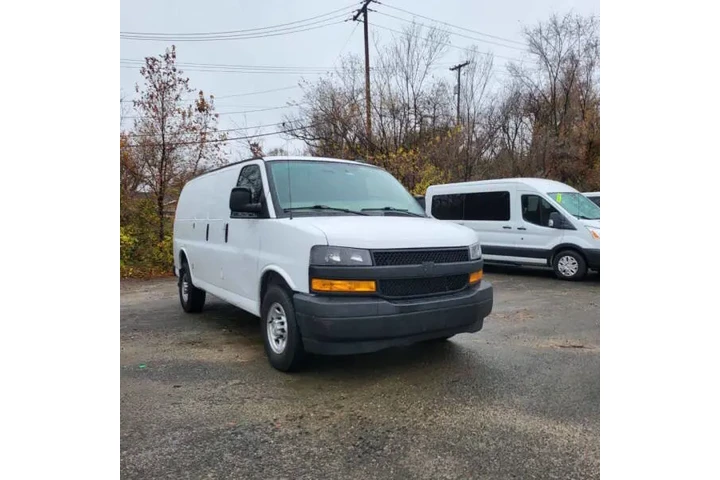 $12999 : 2018 Express 2500 image 4