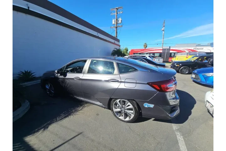 $24750 : 2021 Clarity Plug-In Hybrid image 9