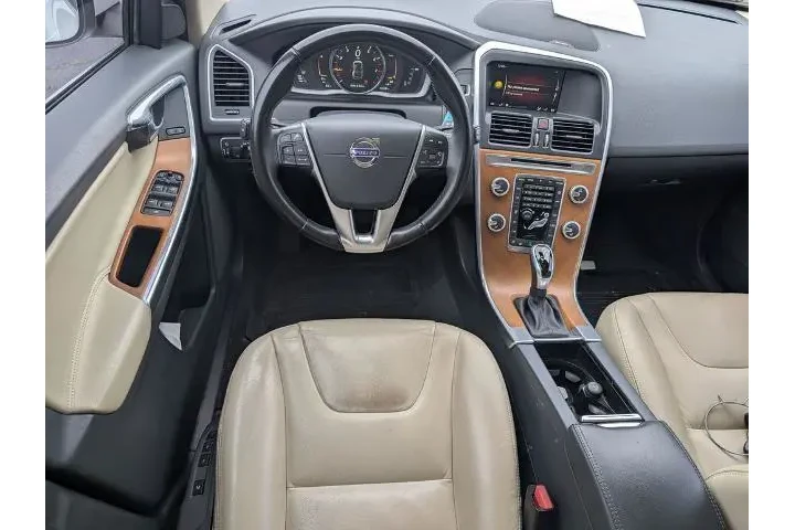 $12050 : Volvo XC60 2017 T5 Inscripti image 9