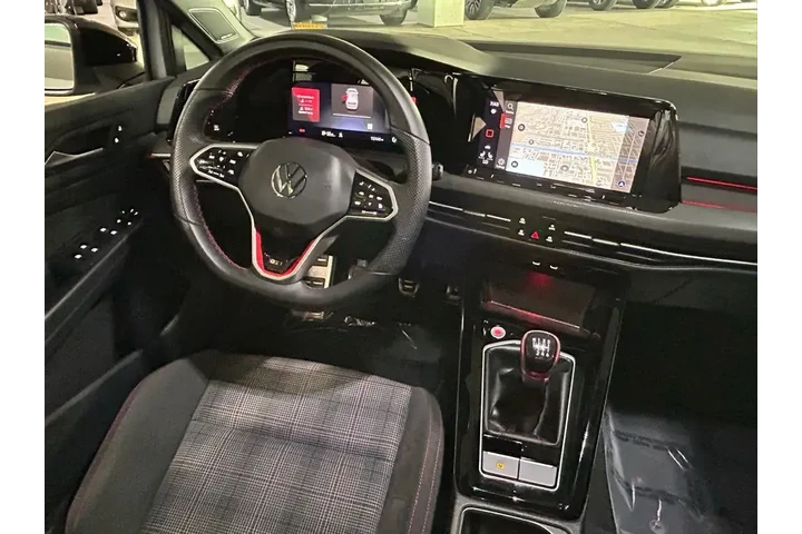 $31563 : Volkswagen Golf GTI 2024 380 image 9