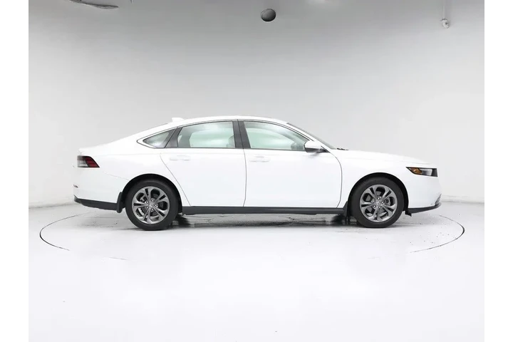 $27998 : Honda Accord 2023 EX 4dr Sed image 7