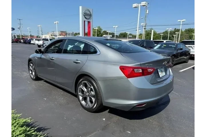 $18531 : Chevrolet Malibu 2023 LT 4dr image 4