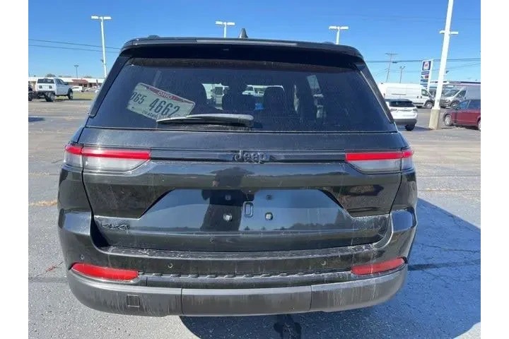 $25685 : Jeep Grand Cherokee 2023 4x4 image 4