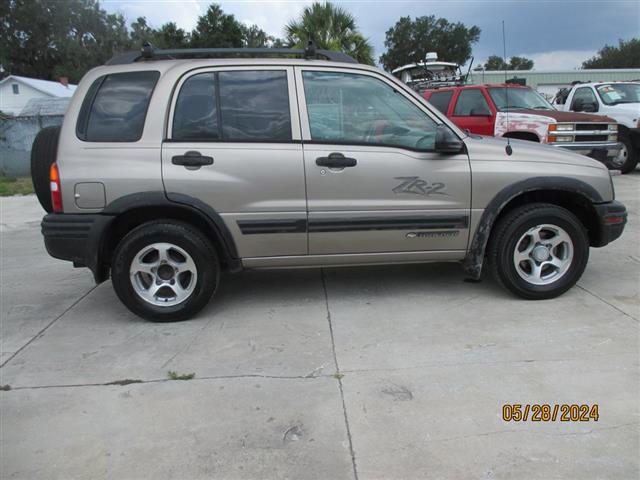 $7495 : 2003 Tracker image 6