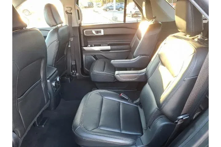 $28995 : Ford Explorer 2022 AWD XLT 4 image 10