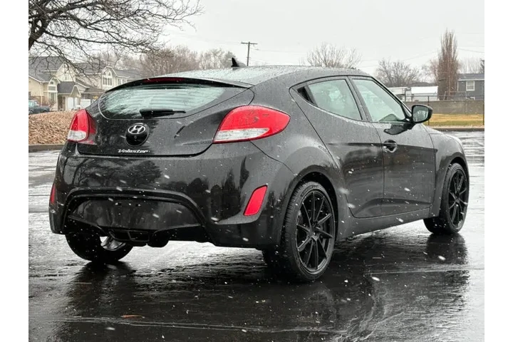 $7900 : 2017 Veloster Value Edition image 5
