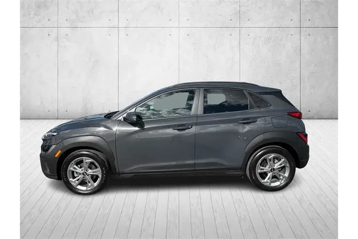 $17585 : Hyundai KONA 2023 SEL 4dr Cr image 2