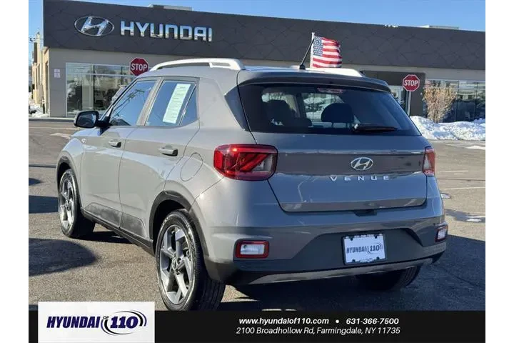 $15995 : Hyundai VENUE 2023 SEL 4dr C image 9