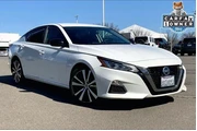 $9985 : Nissan Altima 2021 2.5 SR 4d thumbnail