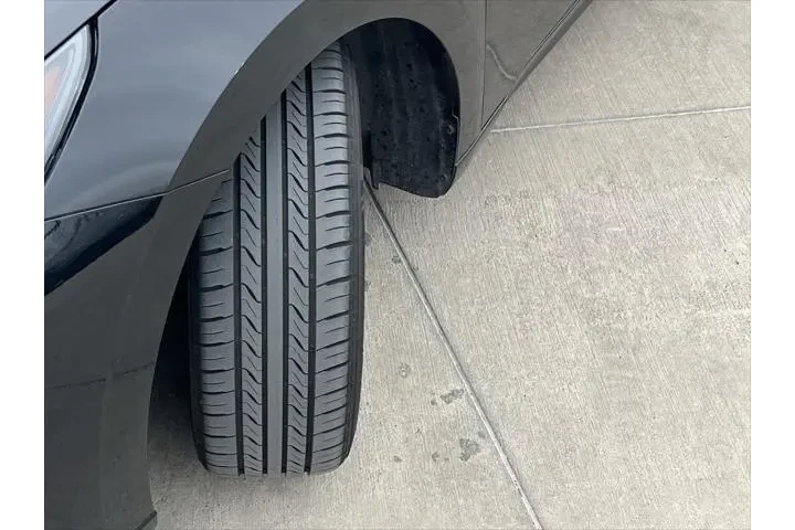 $17210 : Hyundai ELANTRA 2023 SEL 4dr image 9