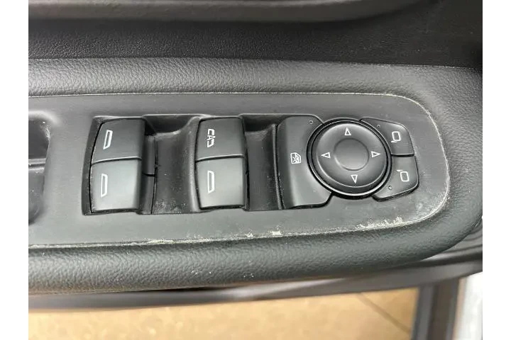 $26900 : GMC Terrain 2024 AWD SLT 4dr image 10