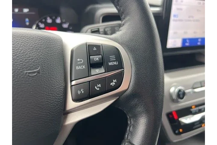 $26925 : Ford Explorer 2023 AWD XLT 4 image 10