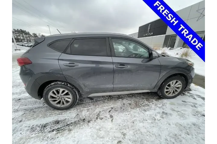 $12980 : Hyundai TUCSON 2017 AWD SE 4 image 8