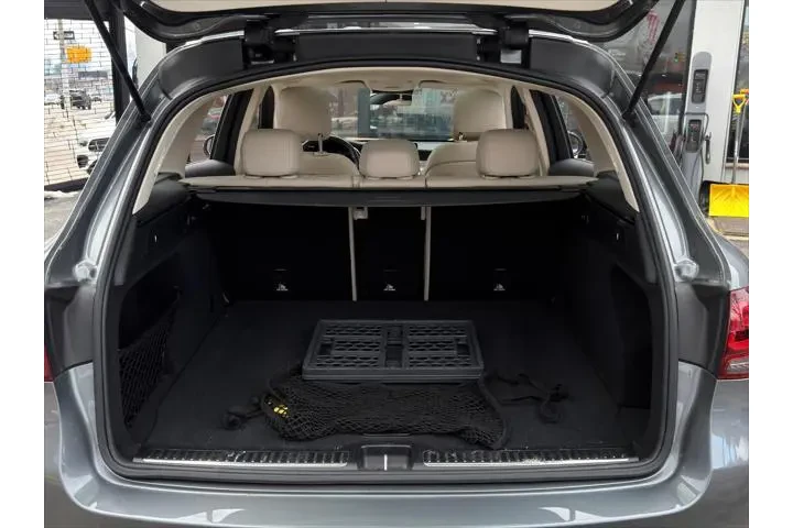 $27995 : Mercedes-Benz GLC 2022 AWD G image 8