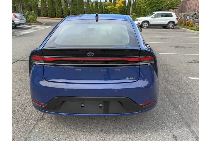 $24900 : 2026 Prius XLE image 5