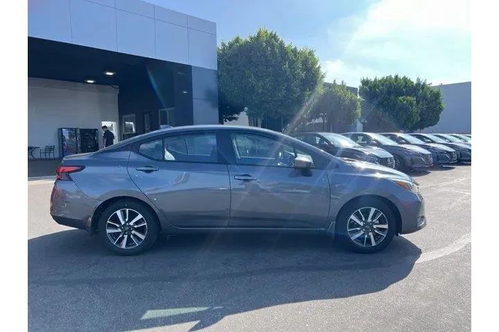 $19788 : Nissan Versa 2025 SV 4dr Sed image 8